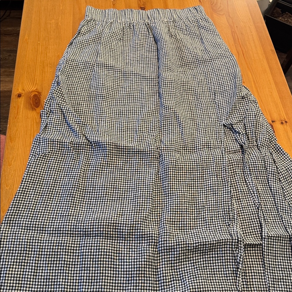 Quince 100% European linen gingham maxi skirt, size small
